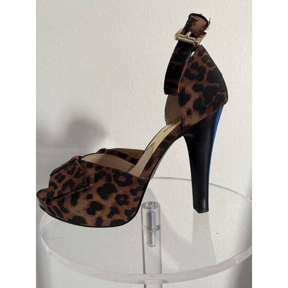 NEW MICHAEL Michael Kors Women’s 8 Pump Shoe Peep Toe Leopard Print - Picture 3 of 7